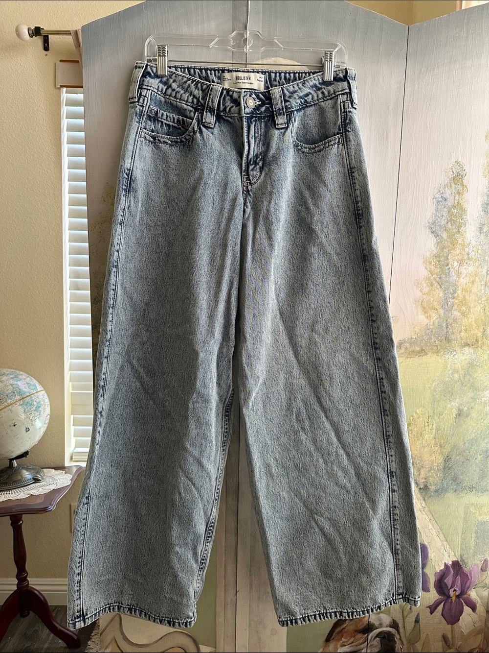 Hollister Wide Leg Light Wash Jeans